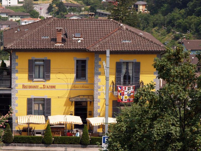 Bed and Breakfast Ristorante Della Stazione Da Yanelo Интранья Экстерьер фото